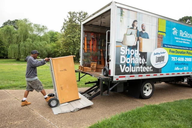 Giving back has never been easier!
Got items to donate? We’ll pick them up for FREE — no stress, no heavy lifting.
Visit link in bio to schedule your ReStore donation pickup today.