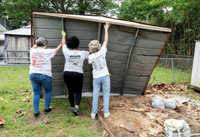 TEAMWORK makes it happen. 🛠️🤝 When you volunteer with Habitat for Humanity, you’re not just helping build homes—you’re building community. Every hour you give helps provide high-quality, affordable housing for families in need—and you just might make a few lifelong friends while you’re at it. Now that’s what we call a win-win.